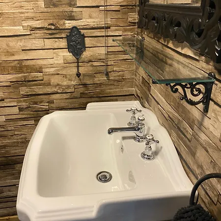 La Buissonniere, Sur Mer, Entre Et Campagne