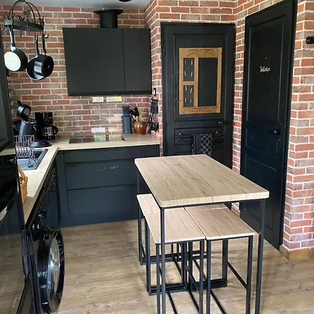 La Buissonniere, Sur Mer, Entre Et Campagne *